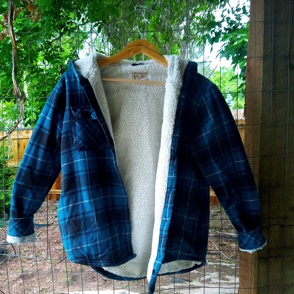 Boston Traders Sweater - Picture 2 of 7